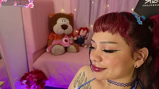 zoesullivan online show from 05.04.26