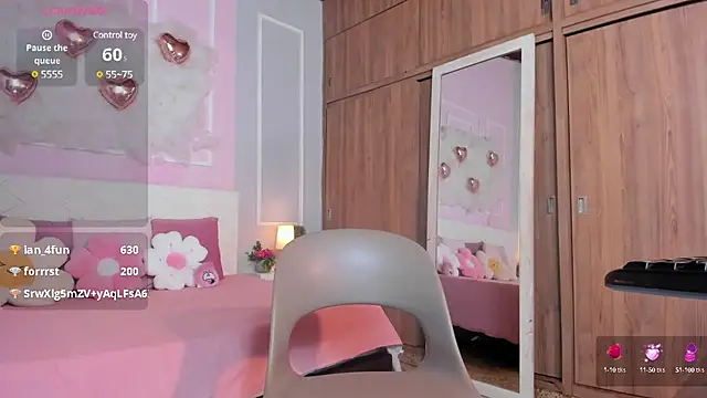 Snapshot of OraLarson chatting on 02.18.25 OraLarson online show from 02.18.25