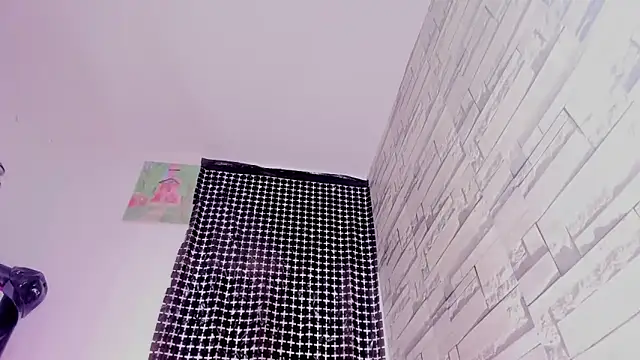 MiaKirshner online show from 02.25.25