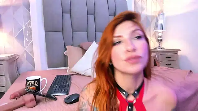 Snapshot of Ginger_Violetta_ chatting on 12.28.24 Ginger Violetta online show from 12.28.24