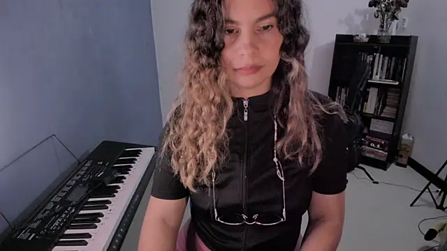 gigi stephans online show from 07.14.26