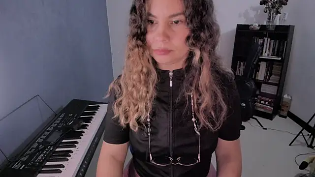 gigi stephans online show from 07.14.26