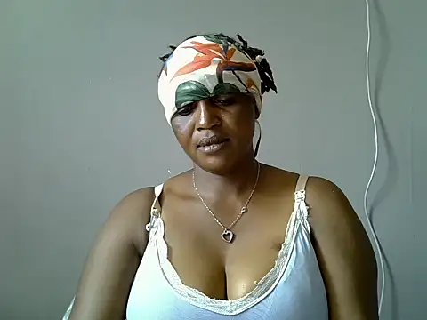 Hot Caro online show from 12.28.24