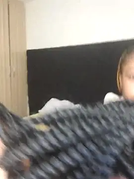 Snapshot of R-thequeen chatting on 04.01.26 R-thequeen online show from 04.01.26