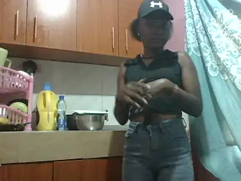 petite 12 online show from 01.15.25