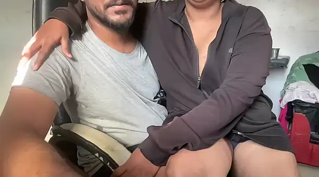 Snapshot of Hottest_Tamil chatting on 02.25.25 Hottest Tamil online show from 02.25.25