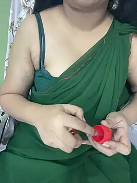 Snapshot of Hottest_Tamil chatting on 03.14.26 Hottest Tamil online show from 03.14.26