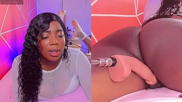 Snapshot of zoeethompson_cm chatting on 10.23.25 zoeethompson cm online show from 10.23.25