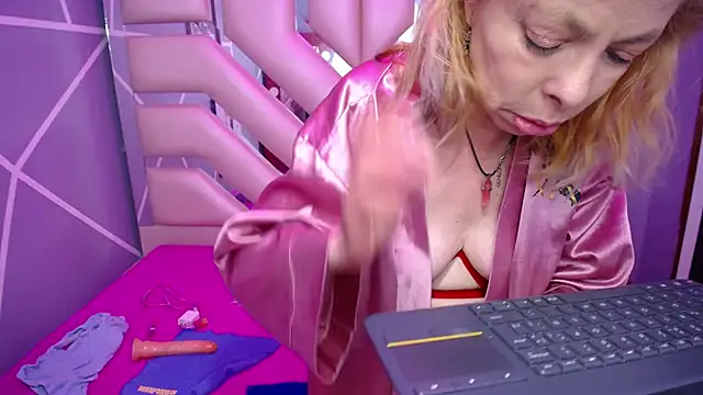 sophia ny online show from 02.22.25