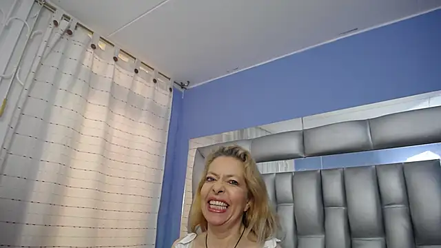 sophia ny online show from 03.04.25