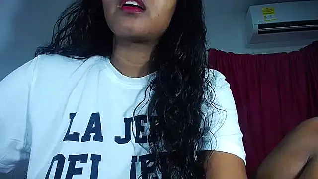 Snapshot of Sashabreck chatting on 10.19.25 Sashabreck online show from 10.19.25