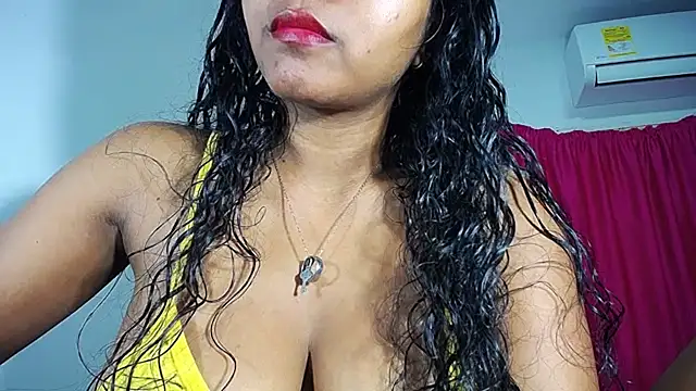 Snapshot of Sashabreck chatting on 11.07.25 Sashabreck online show from 11.07.25