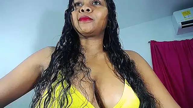Snapshot of Sashabreck chatting on 07.27.26 Sashabreck online show from 07.27.26