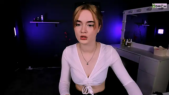 Snapshot of liana_kisses chatting on 03.07.25 liana kisses online show from 03.07.25
