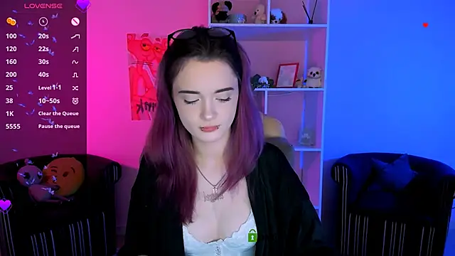 Snapshot of liana_kisses chatting on 09.20.25 liana kisses online show from 09.20.25