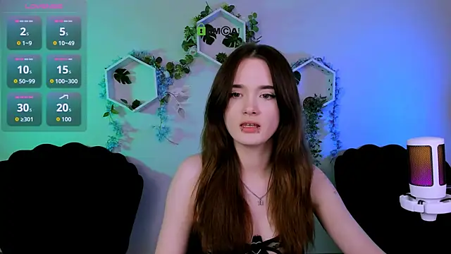 liana kisses online show from 06.14.26