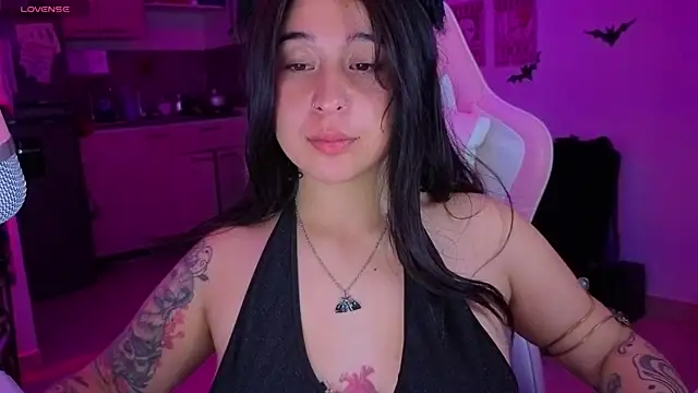 Snapshot of FernandaOrtegaaa chatting on 10.21.25 FernandaOrtegaaa online show from 10.21.25