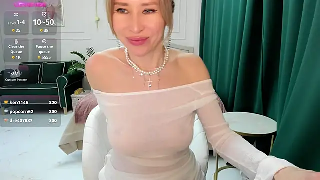 Jolie Ozolla online show from 01.31.25