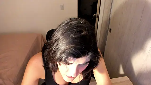 Snapshot of misstoya chatting on 05.22.26 misstoya online show from 05.22.26