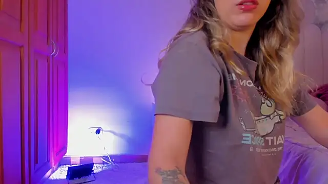 martinaaricci online show from 10.30.25