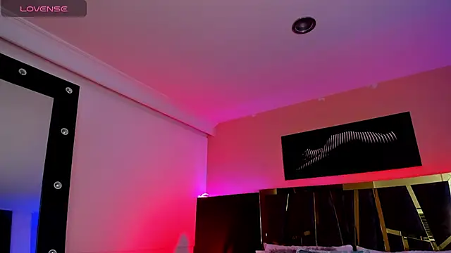 ChloeConnorr online show from 11.22.25