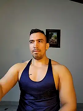 Snapshot of jhay-crux chatting on 12.18.24 jhay-crux online show from 12.18.24