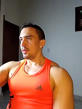 Snapshot of jhay-crux chatting on 11.05.25 jhay-crux online show from 11.05.25