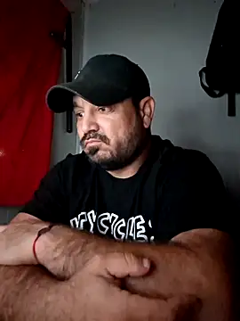 Snapshot of Futacisu chatting on 11.06.25 Futacisu online show from 11.06.25