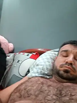 Snapshot of Futacisu chatting on 12.15.25 Futacisu online show from 12.15.25