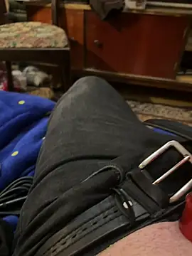 Snapshot of Ariel_Ari chatting on 01.30.25 Ariel Ari online show from 01.30.25