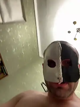 Snapshot of Ariel_Ari chatting on 02.14.25 Ariel Ari online show from 02.14.25