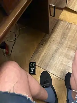 Ariel Ari online show from 12.16.25