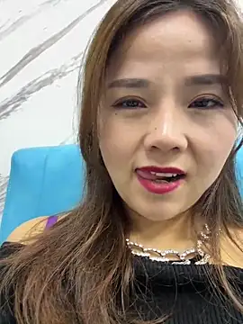 Efangfang online show from 03.05.25