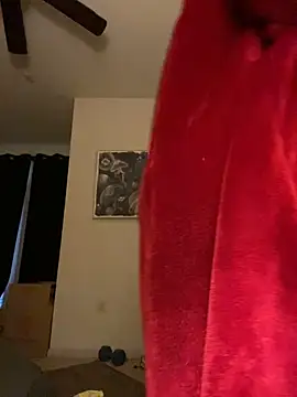 Snapshot of goldbuni chatting on 12.16.24 goldbuni online show from 12.16.24