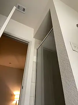 Snapshot of goldbuni chatting on 12.20.24 goldbuni online show from 12.20.24