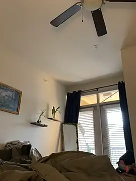 Snapshot of goldbuni chatting on 12.23.24 goldbuni online show from 12.23.24