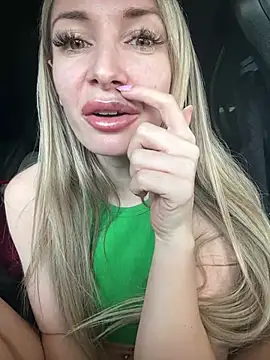 Snapshot of Micky_Muffin chatting on 03.07.25 Micky Muffin online show from 03.07.25