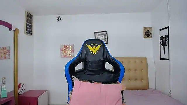 MadinsonCopper online show from 01.18.25