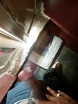 Snapshot of DudeBoyBad chatting on 09.24.25 DudeBoyBad online show from 09.24.25