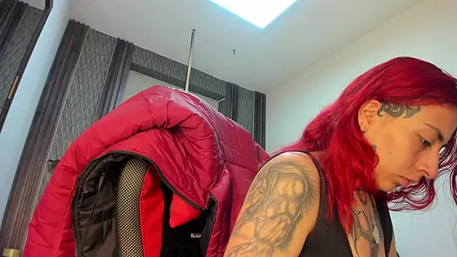 selene red  online show from 06.10.26