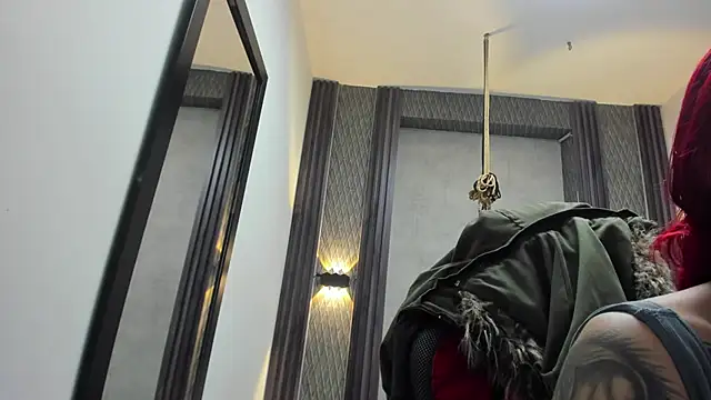 selene red  online show from 06.19.26