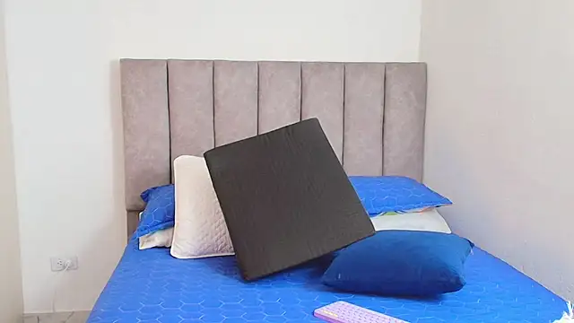 karina lewis  online show from 01.27.25