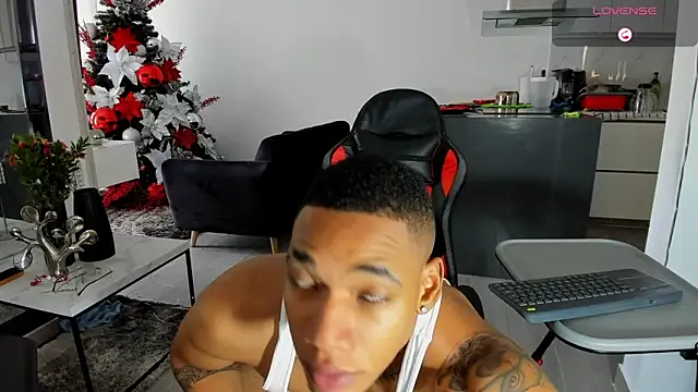 TROYWESLY- online show from 01.06.25