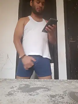 Snapshot of Desiglass_sex chatting on 10.15.25 Desiglass sex online show from 10.15.25