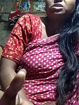 Snapshot of DARK_WINE_ chatting on 03.04.25 DARK WINE online show from 03.04.25