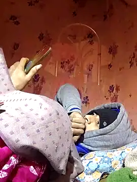 Snapshot of DARK_WINE_ chatting on 11.26.25 DARK WINE online show from 11.26.25