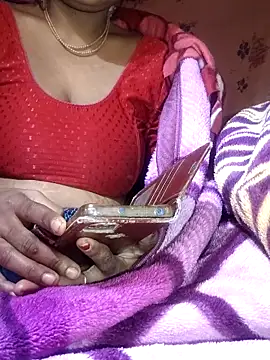 Snapshot of DARK_WINE_ chatting on 12.02.25 DARK WINE online show from 12.02.25