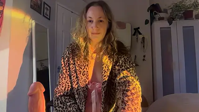 Snapshot of Littlelolo60 chatting on 02.05.26 Littlelolo60 online show from 02.05.26