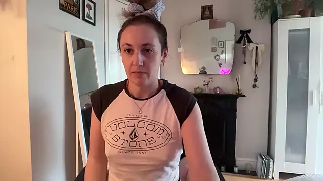 Littlelolo60 online show from 06.17.26