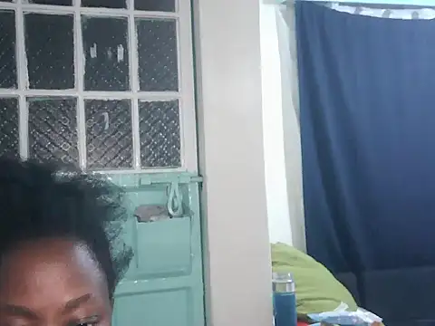 Snapshot of blue_ivy2211 chatting on 10.27.25 blue ivy2211 online show from 10.27.25